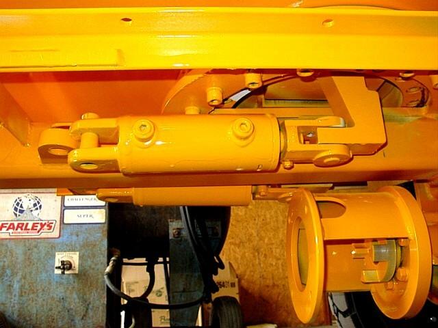 4400-4 im Werk von unten